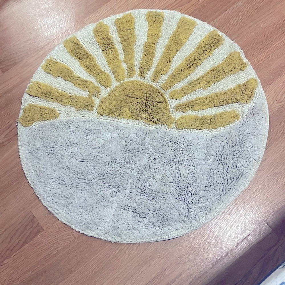 World Market 27inch round bath rug